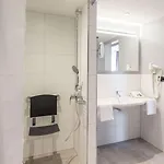 Ramada By Wyndham Hotel 3*