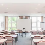 Ramada By Wyndham Hotel 3*