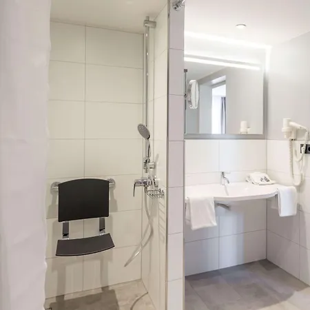 Ramada By Wyndham Hotel 3*