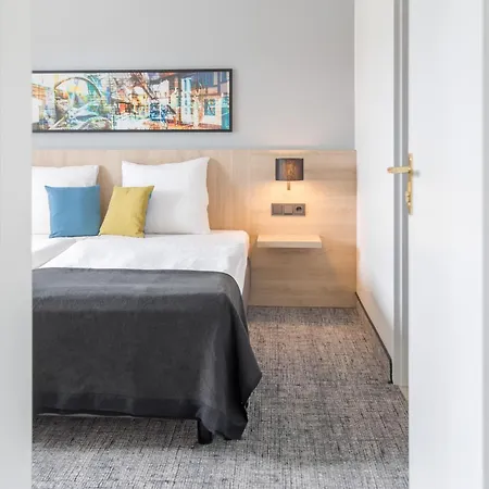 Hotel Ramada By Wyndham 3*