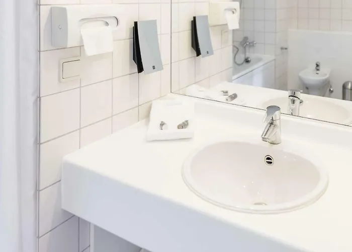 Ramada By Wyndham Hotel 3*